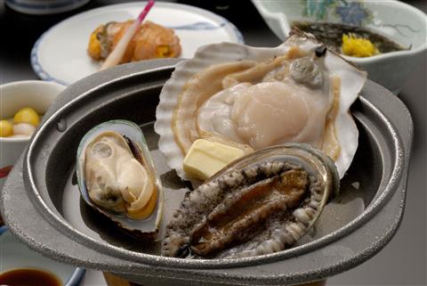 アワビとホタテの陶板焼き（2日目夕食）